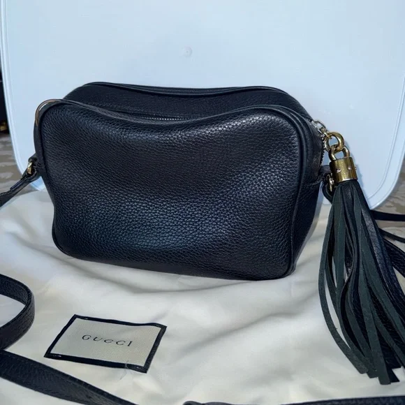 Gucci Pebbled Calfskin Small Soho
Disco Bag - Picture 4 of 16
